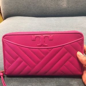 Tory Burch Alexa Zip Continental Wallet